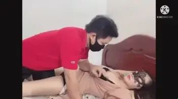 Digenjot Brutal Saat Pulas Istri Basah Crot Dimana Mana